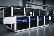 The new EcoCvelox combines deburring, cleaning and drying processes with a highly dynamic and quick parts handling technology. This enables these processes to be executed efficiently in one machine from a single source.
