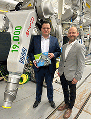 Dürr delivers its 19,000th robot to BYD's first European plant. (From left to right): Marcus Treppschuh, Senior Vice President of Dürr Systems AG, and Frank Zimmermann, Senior Manager Sales at Dürr.